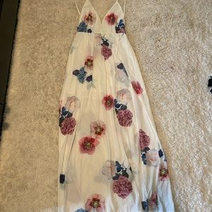White floral hello molly sun dress with slit